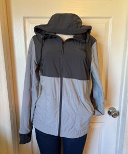 Women’s north face light weight jacket medium