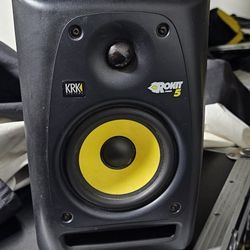 1 Rokit Monitor 5