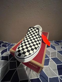 (Checkers) black/natural vnoooseqipd vans  size 11