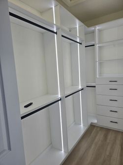 CLOSET ORGANIZER FOR SALE.!