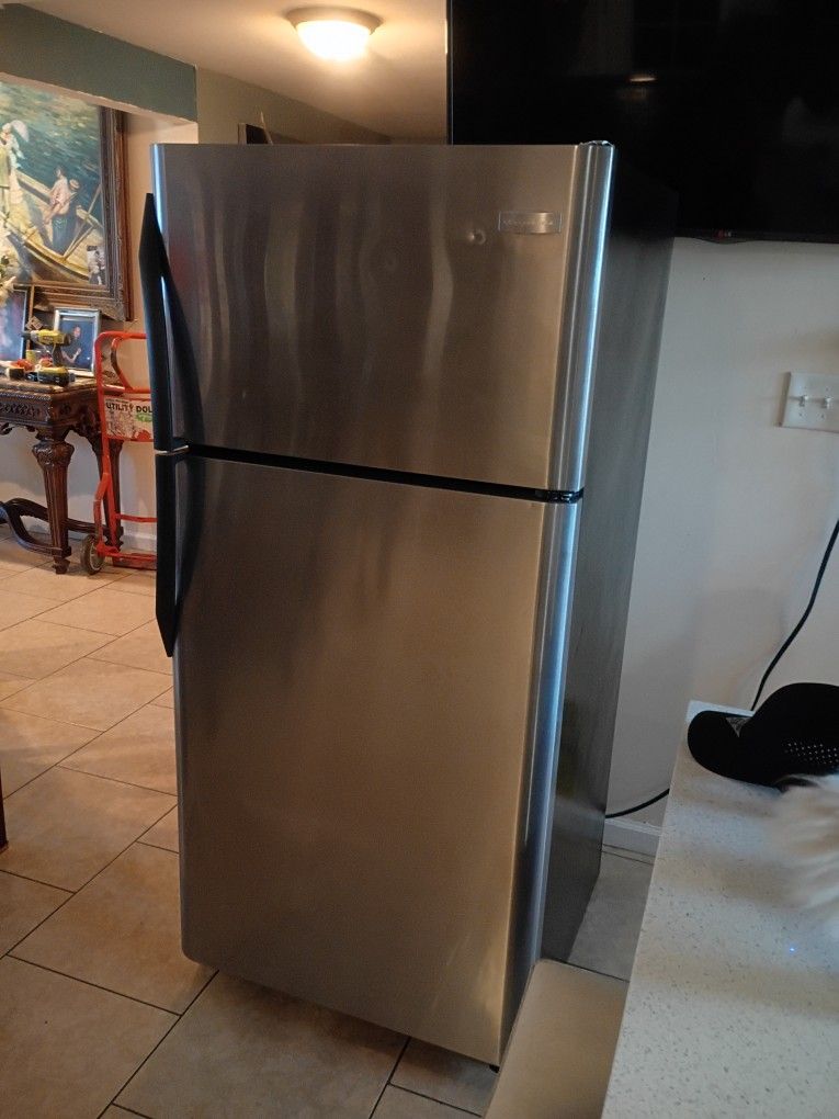 Refrigerator Good Conditions