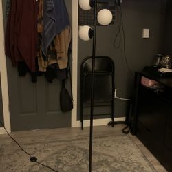 4 Bulb Lamp