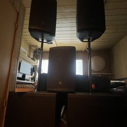 JBL EON SOUND SYSTEM + FREE MACKIE MIXER!!