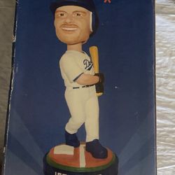 AL Dodgers bobble head baseball player