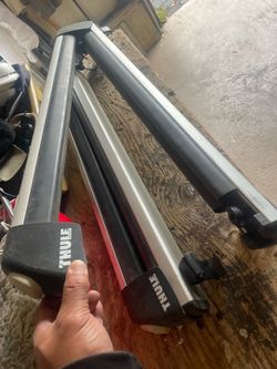 Thule Snowboard ski racks for car,