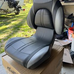 Lund pro v series fishing Boat seats brand New 