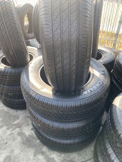 SET OF FOUR GOOD USED TIRES MICHELIN 255/70/18 SEMI NEW 95%TREAD LIFE $300 PRICE INCLUDE PROFESSIONAL INSTALLATION AND TAX