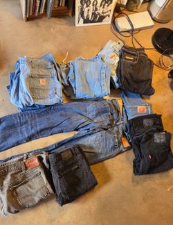 JEANS in Bulk - 14pcs - Mixed Sizes