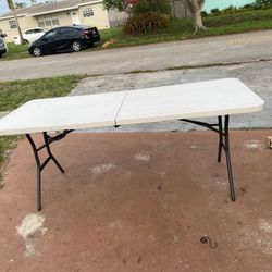 6-Foot Plastic Folding  For Meeting Or Party