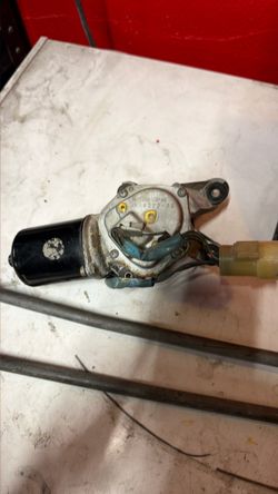 1990  crx wiper motor and  arms with  wiper reservoir