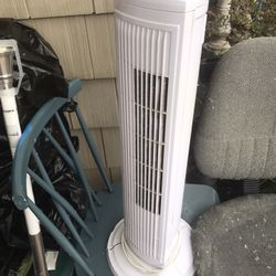 Nice rotating tower fan works great only $25