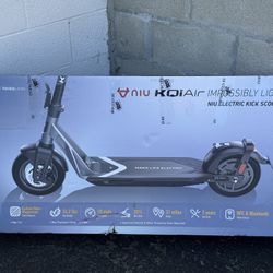 E-SCOOTER  / NIU KQi Air Carbon Fiber Electric Scooter