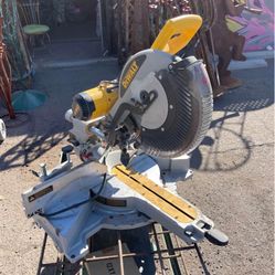 Dewalt Deluxe Top Of The Line Chop saw