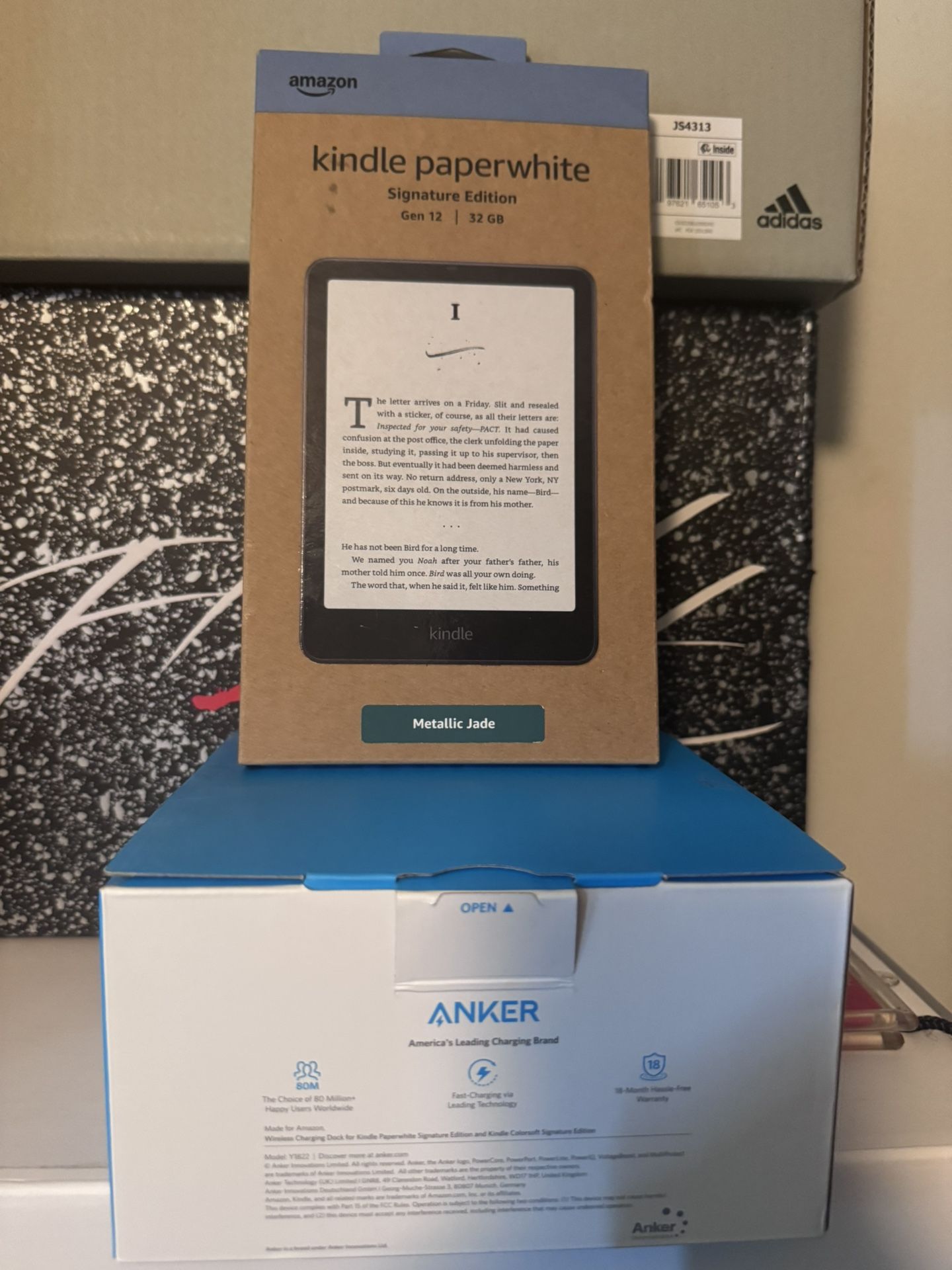 Amazon Kindle And Charger Bundle