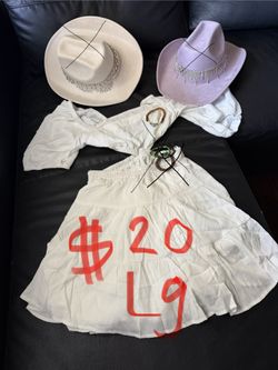 White Dress Size Large, Yes It’s Available