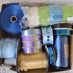 Mixed ribbons mostly full bobbins new
