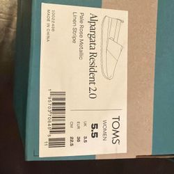 Women’s Toms