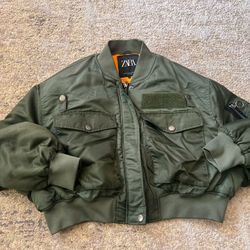 Woman’s Zara Bomber Jacket Size XL In Adults, Not Polo Ralph Lauren, Burberry, Vuitton, Gucci