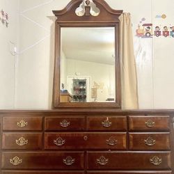 dresser 