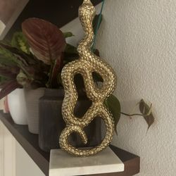 Snake Sculpture 
