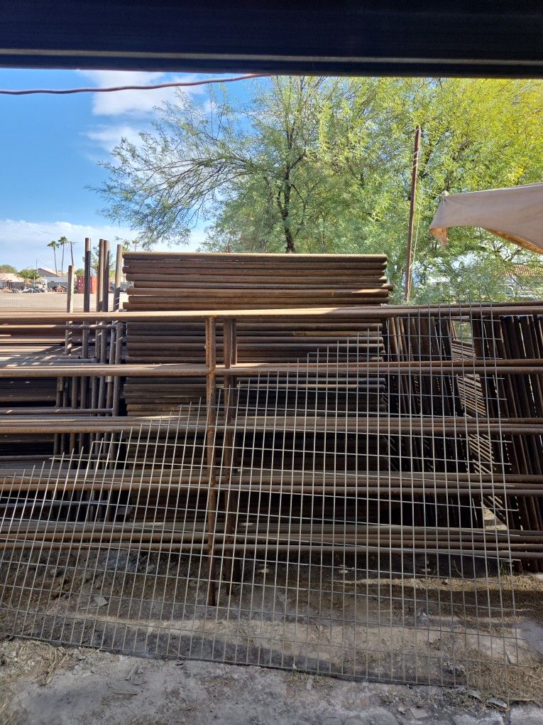 12 Foot Horse Corrals (5 Rail)