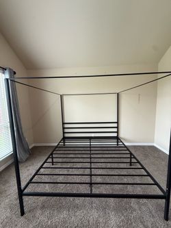 King metal canopy bed