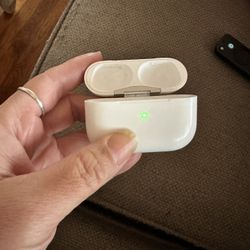 Apple AirPod 2 Charging Case USB-C (Case only) 