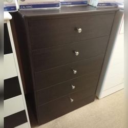Dresser/ Five drawers dresser