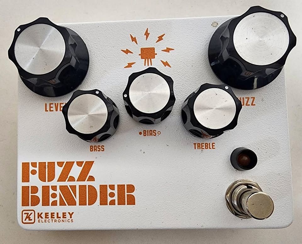 Keeley Fuzz Bender 3 Transistor Hybrid Fuzz