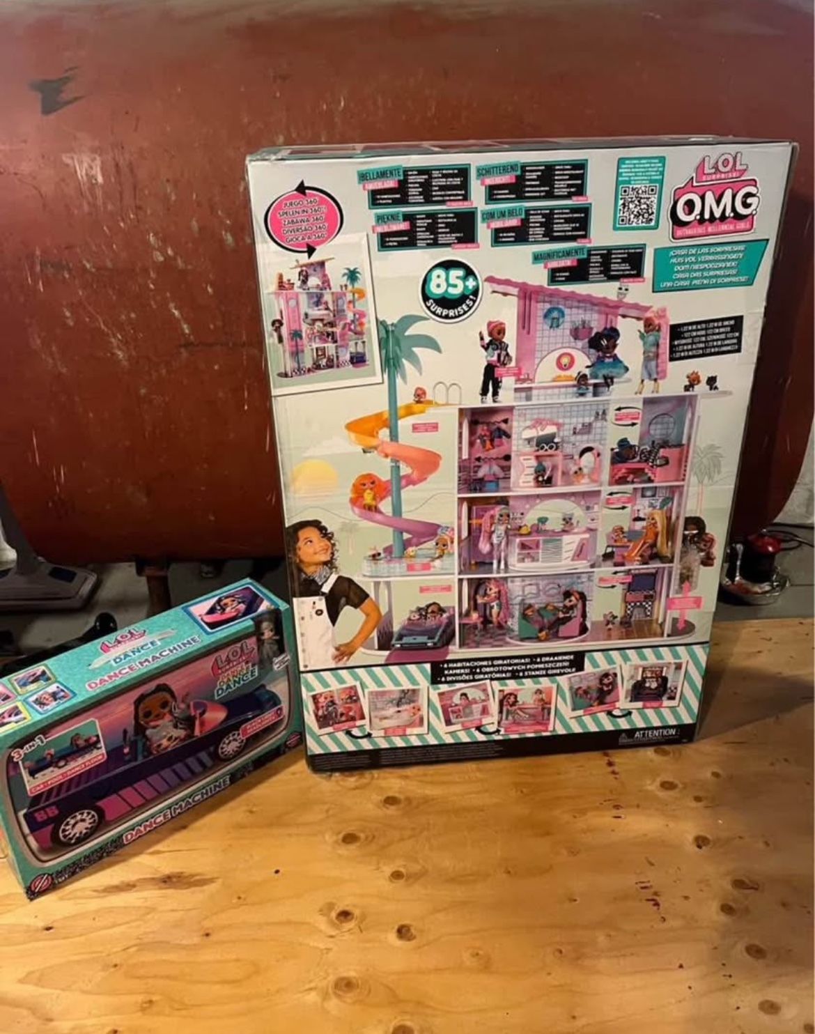 NEW**LOL Surprise House, Car And Dolls
