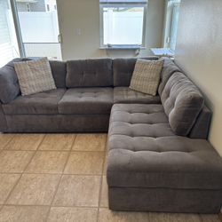 Living Spaces Charcoal Sectional Couch 