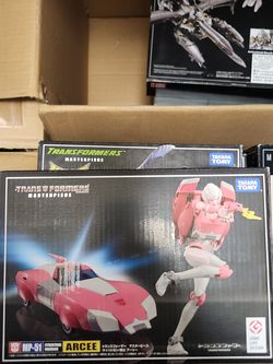 Takara Tomy Transformers Masterpiece MP-51 Arcee CIB Authentic