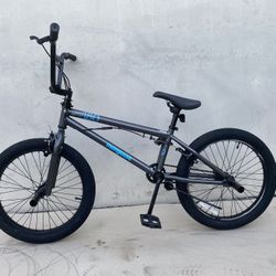 20” Mongoose Freestyle Bmx Bike 