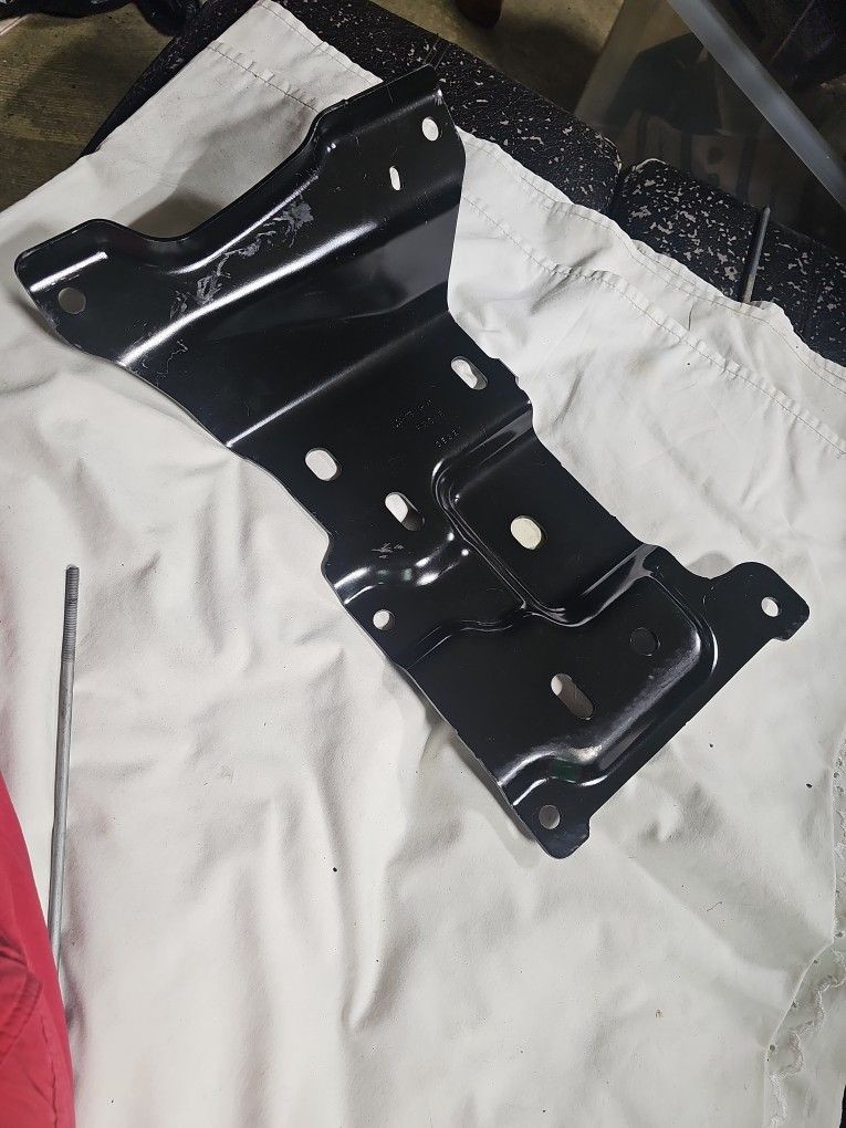 18-20 Ford 150 Right Side Bumper Mounting Bracket