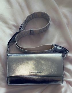 Micheal Kors Crossbody