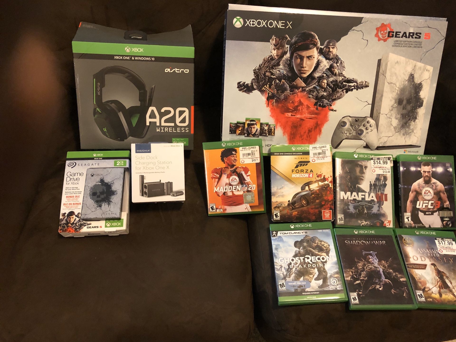 Xbox one gears 5 edition.