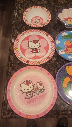 10.5 Disney Mickey Mouse dinner plates for Sale in Alpharetta, GA - OfferUp