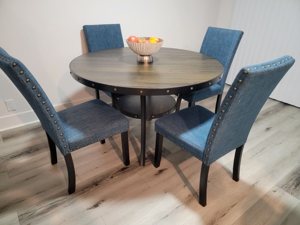 Dining Table With 4 Chairs