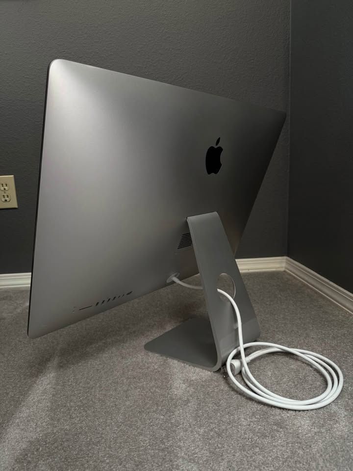 iMac M3 2023
