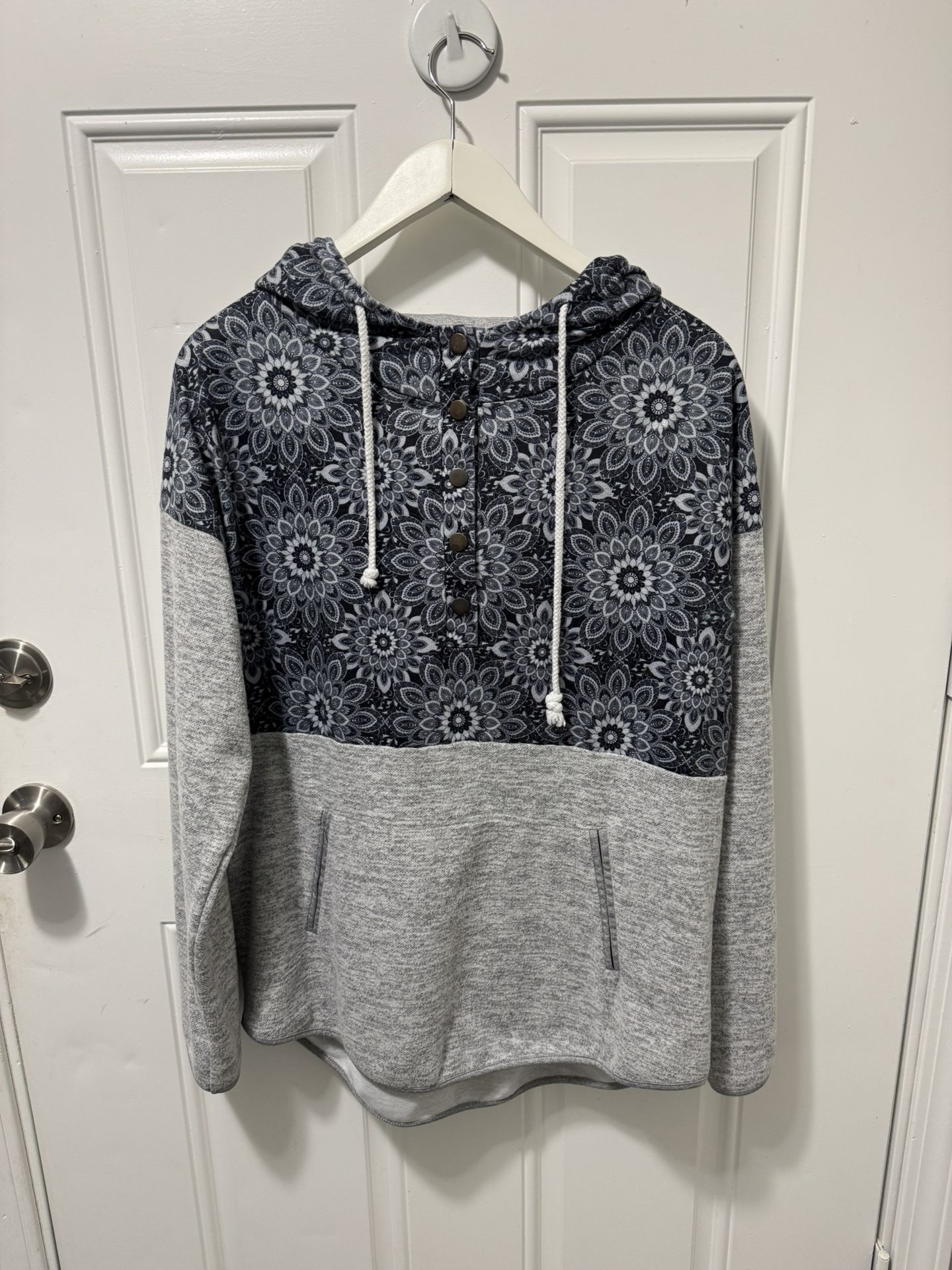 Gray & Blue Floral Hoodie. Women’s Size XL.