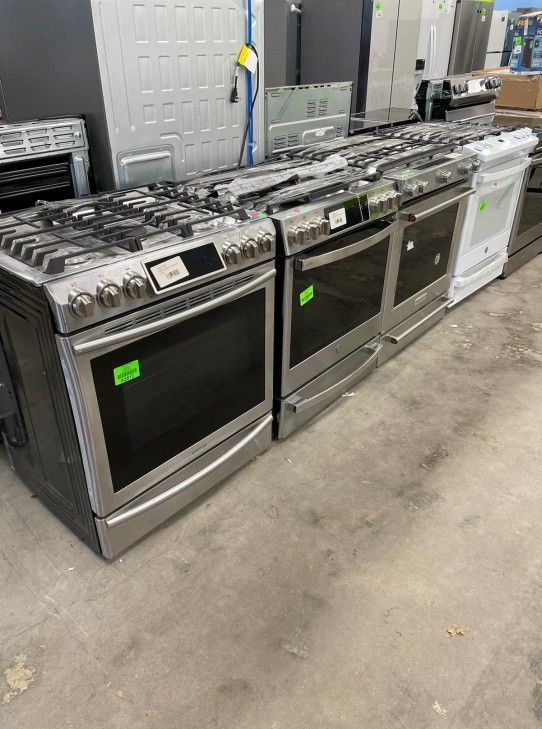 NEW STOVE LIQUIDATION RANGE for Sale in Dallas, TX OfferUp