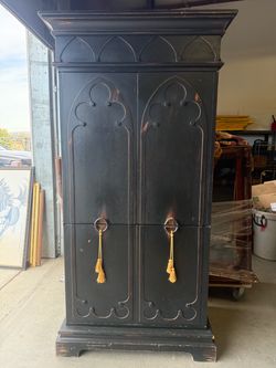 Tv entertainment cabinet