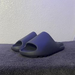 YEEZY SLIDES ( ONYX )