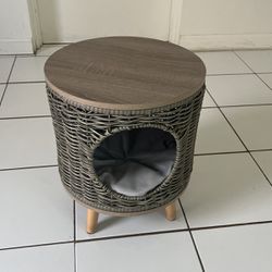 Grey Wicker Pet Lounger for Cats & Small Dogs 