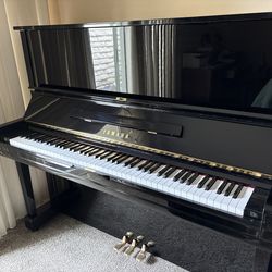 Yamaha  upright  U 3  absolutely like new  !!!