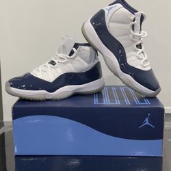 AIR JORDAN 11 RETRO 