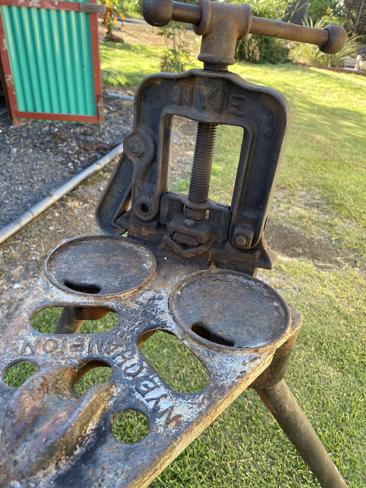 Vintage Reed & Nye Pipe Threading Kit with Tripod Vise Stand