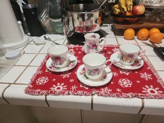 Tea For 3! Set $19