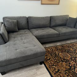 2 Piece Sectional Couch With Chasie
