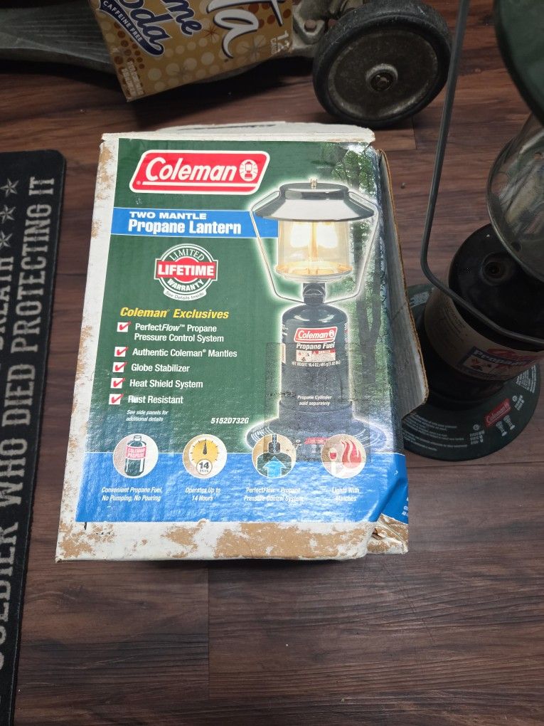 Coleman Two Mantle Propane Lantern